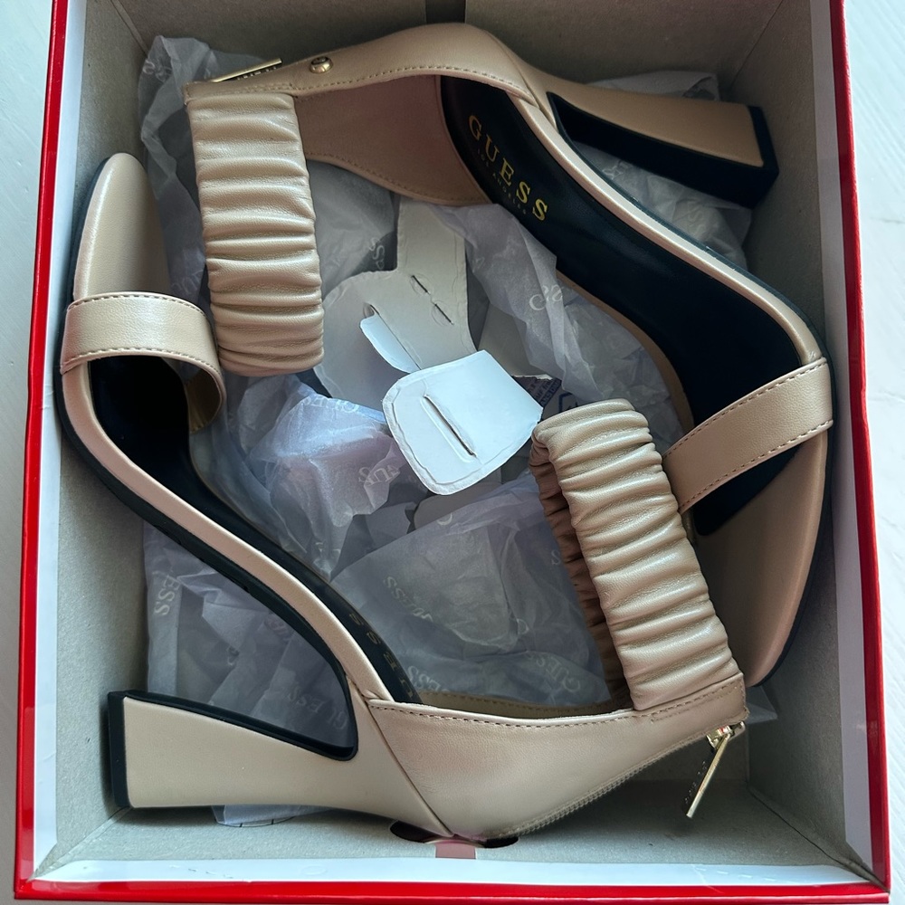 NWT GUESS 7.5 Ankle Heels